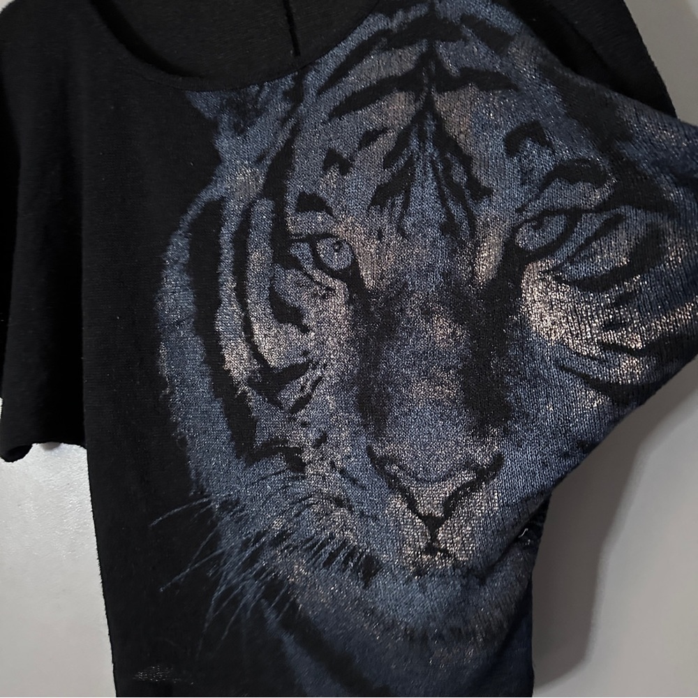 Dolled up knit tiger Tshirt - Picture 2 of 6